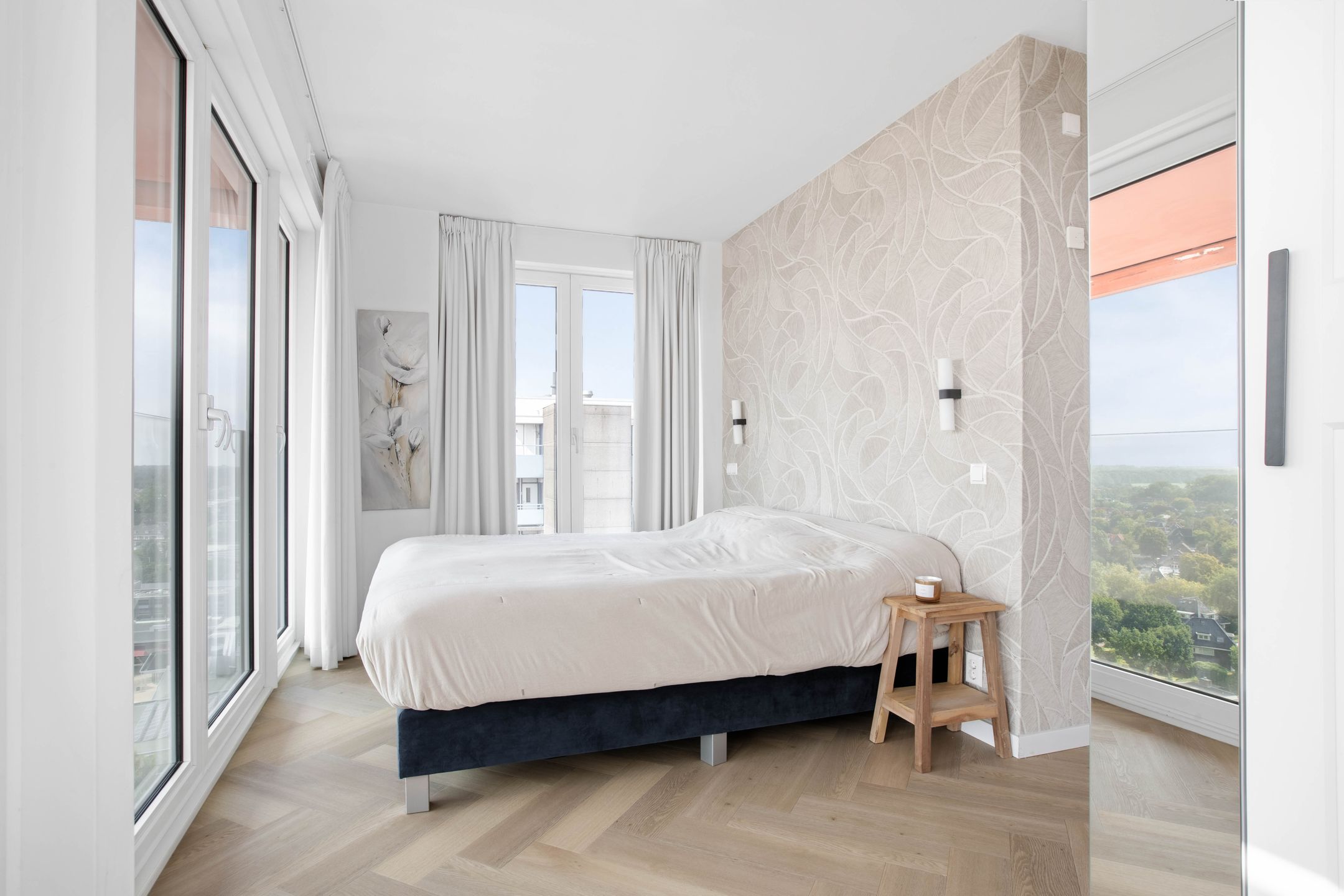 Luxurious Penthouse with Panoramic Views and Private Rooftop Terrace in Haarlem — 38