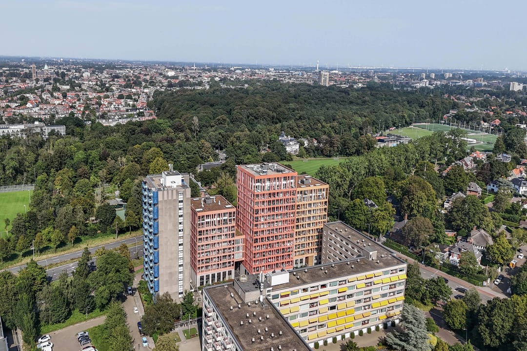 Luxurious Penthouse with Panoramic Views and Private Rooftop Terrace in Haarlem — 51