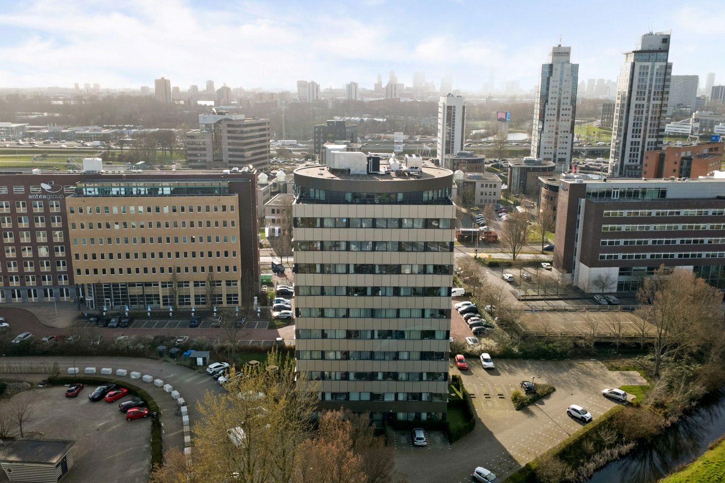 Foto 19 van Rivium 1e straat 69-K