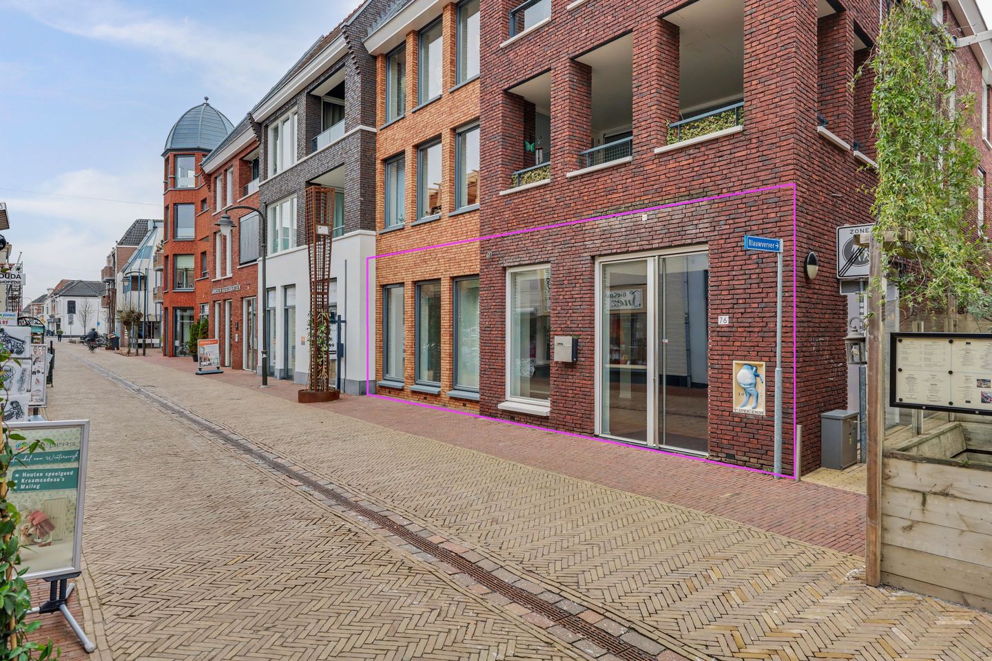 View photo 1 of Misterstraat 76