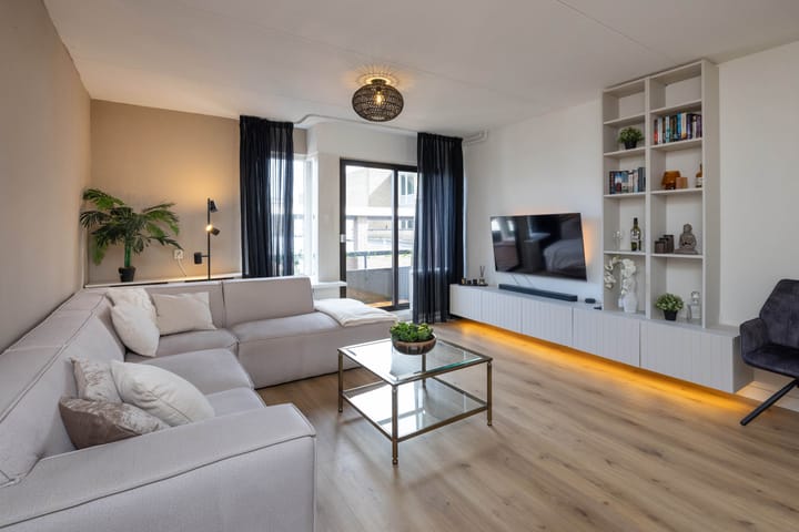 Photo 2 of Marktplein 9