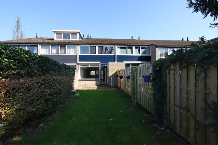 Photo 2 of van de Veldeweg 38