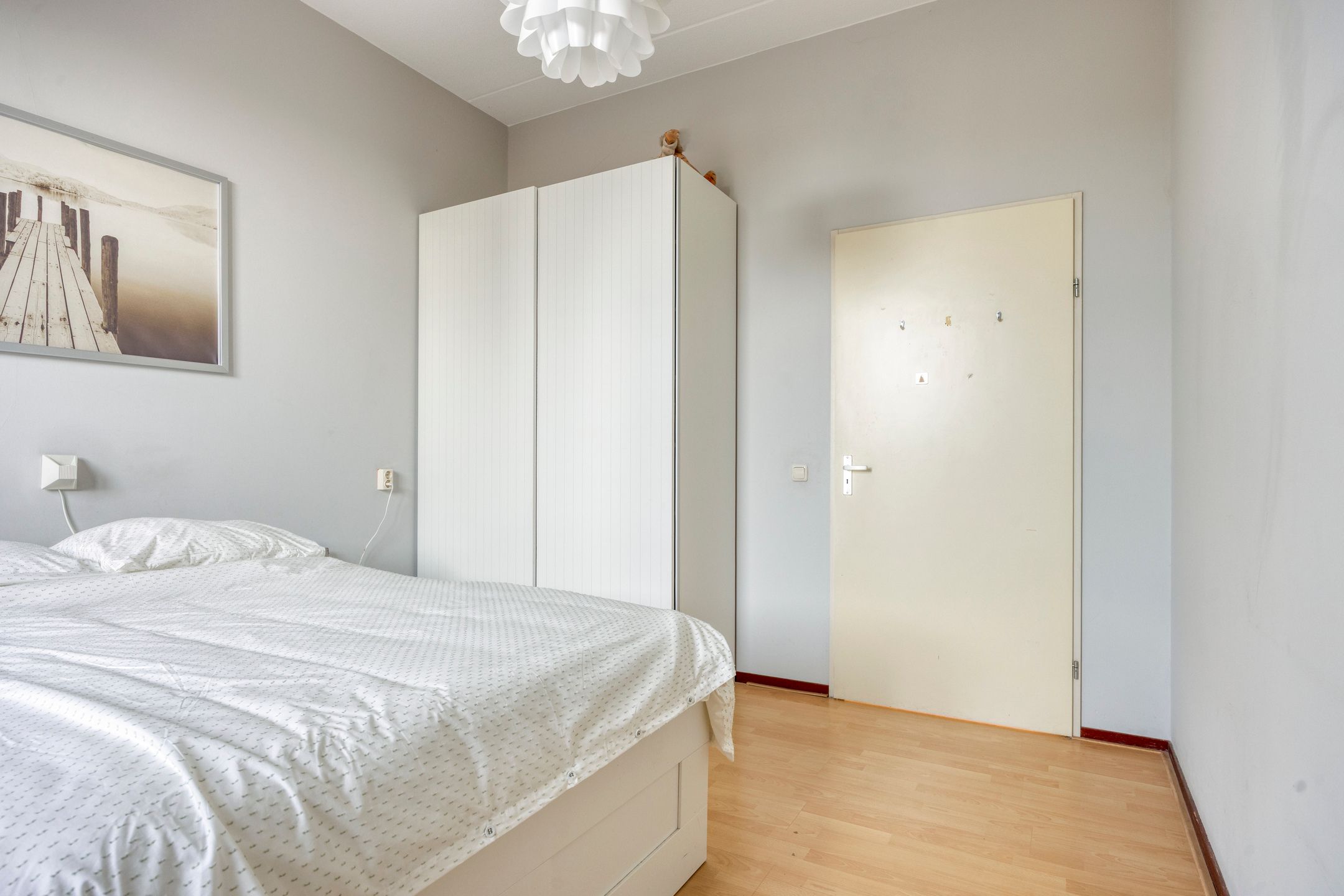 Spacious Detached Villa with Six Bedrooms and Dual Living Potential in Ypenburg — 21