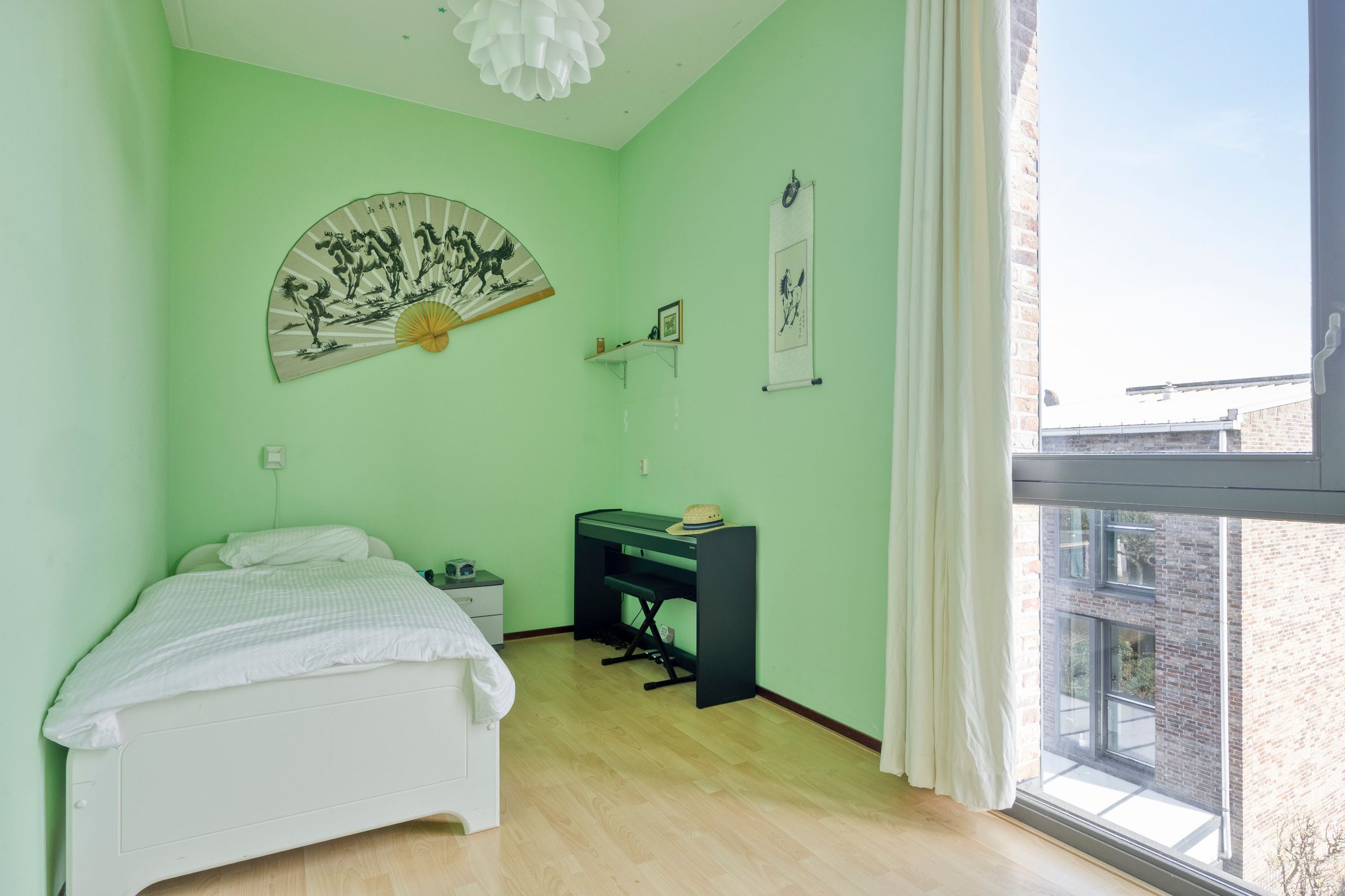 Spacious Detached Villa with Six Bedrooms and Dual Living Potential in Ypenburg — 27