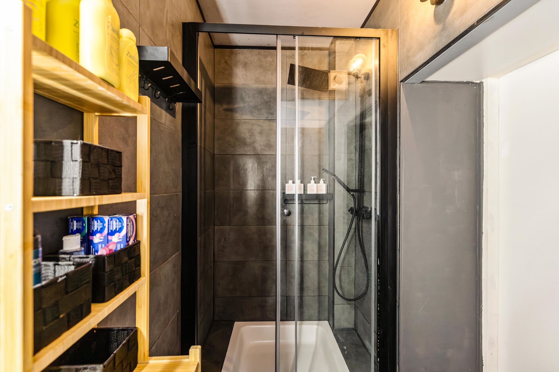 Ready-to-move-in apartment with two bedrooms in popular Selwerd — 19