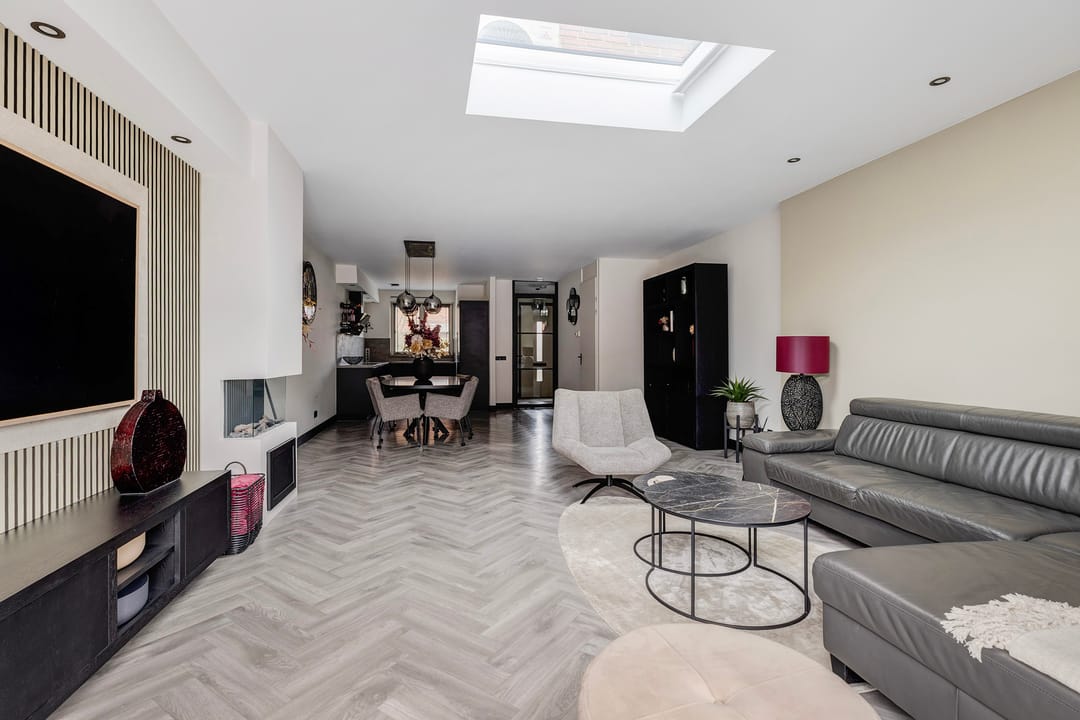 Modern family home in a quiet location in Pendrecht — 17