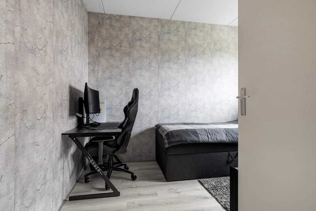 Modern family home in a quiet location in Pendrecht — 31