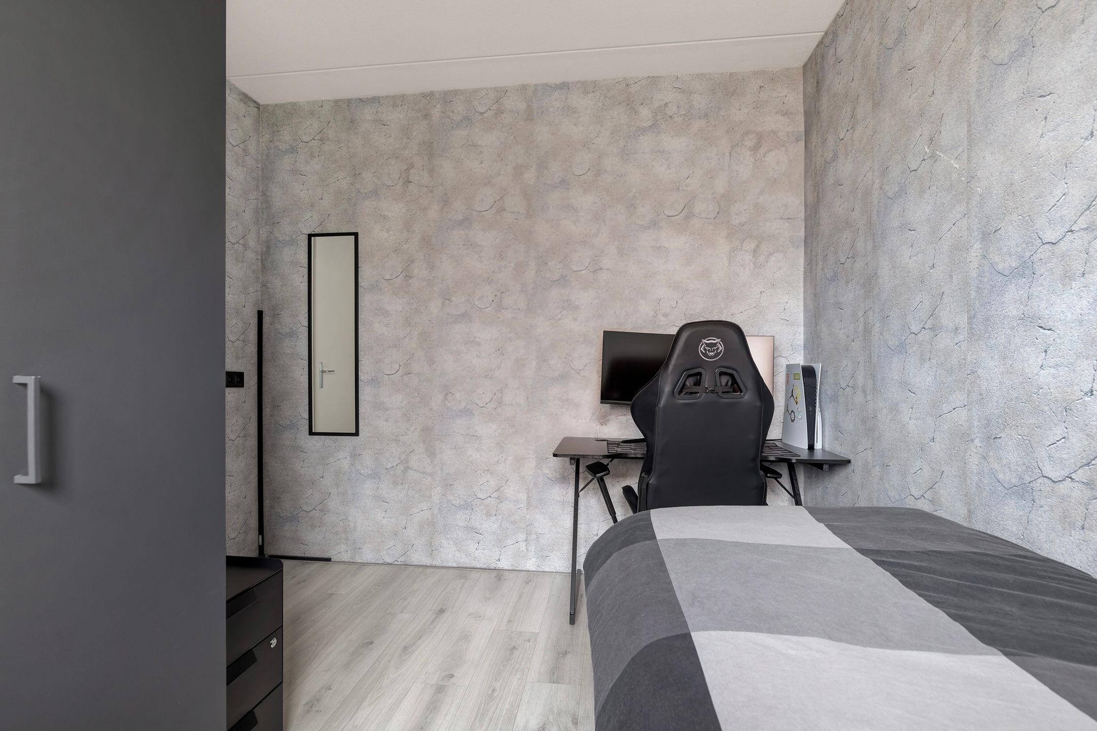 Modern family home in a quiet location in Pendrecht — 33