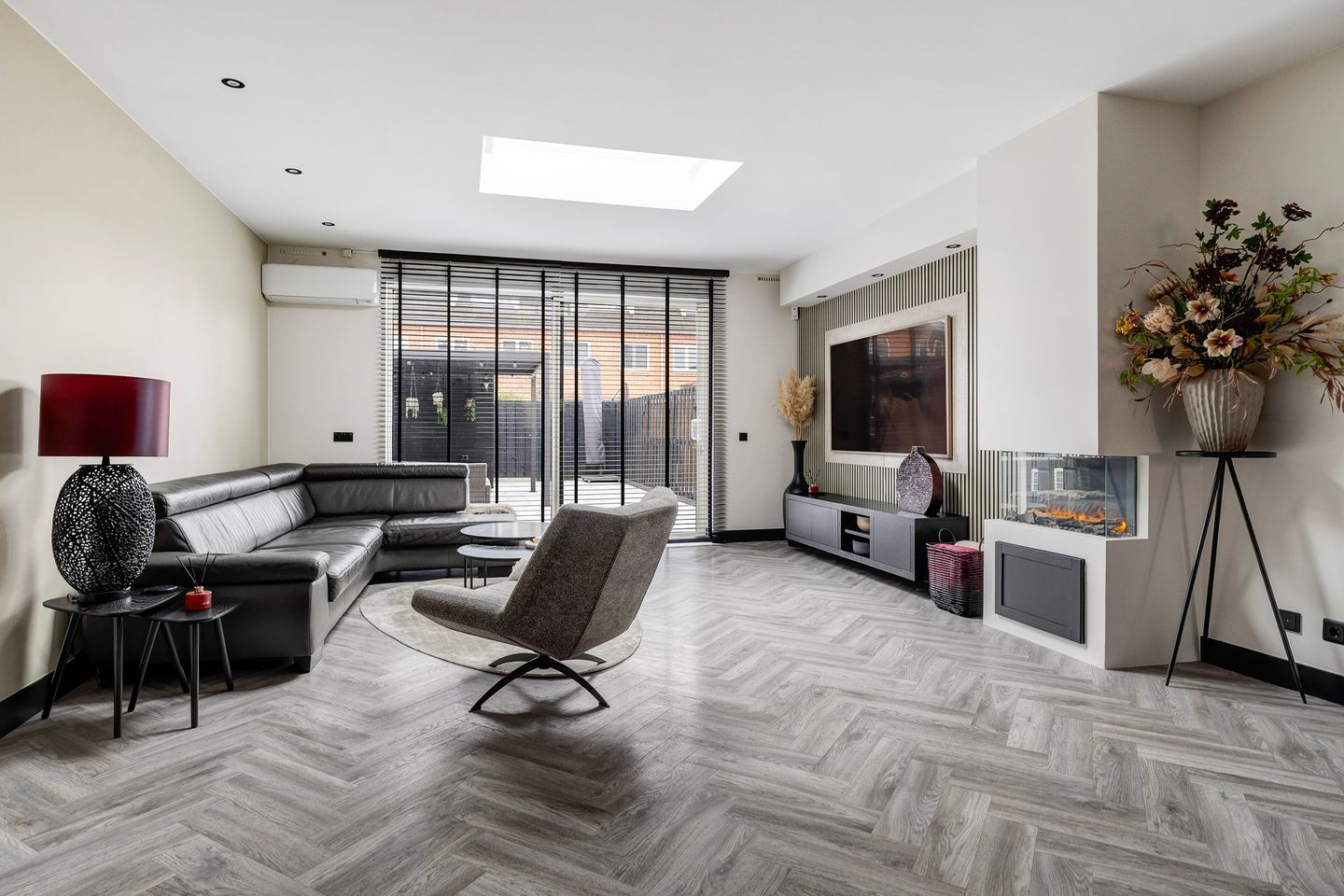 Modern family home in a quiet location in Pendrecht — 14