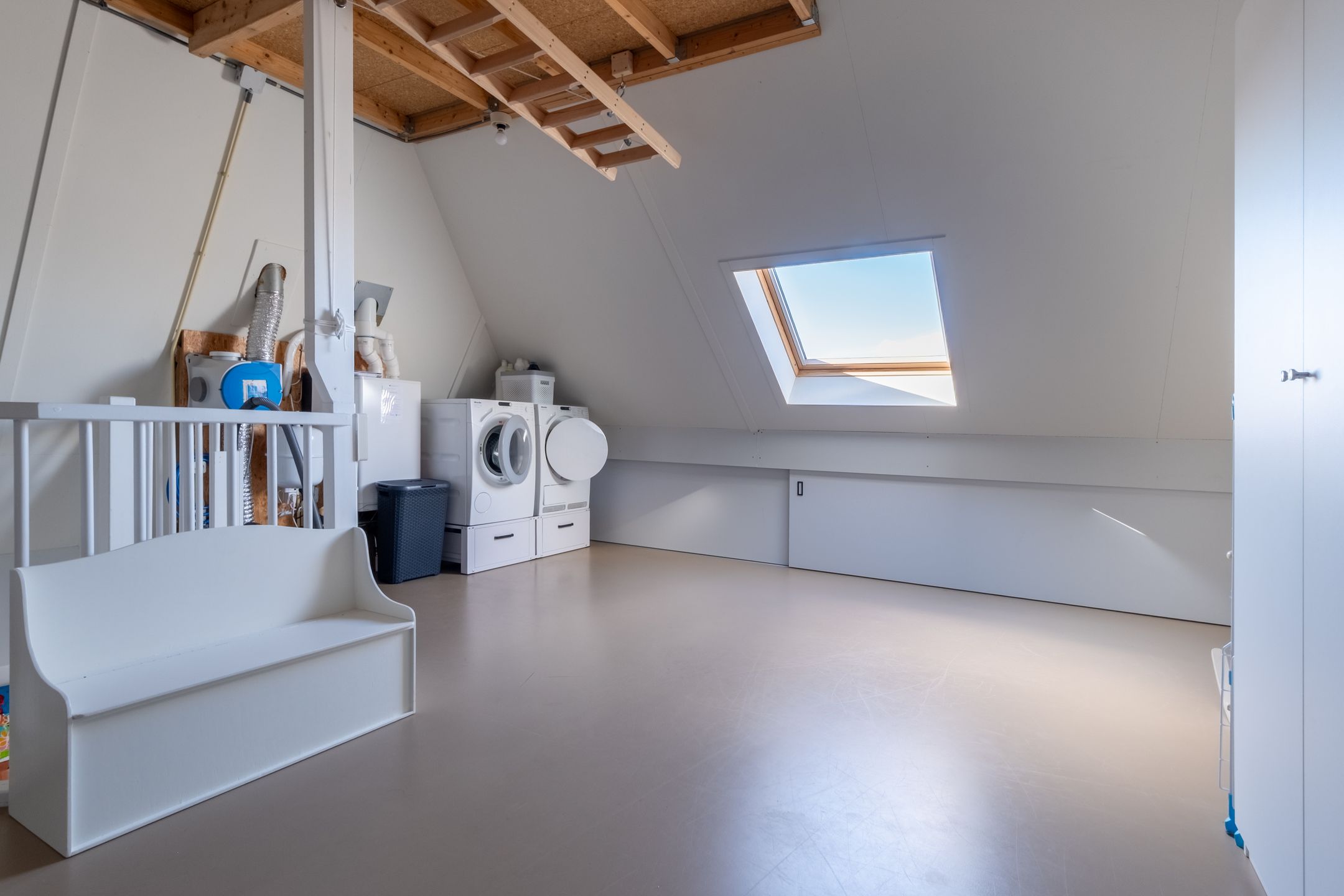 Luxury semi-detached home with Bulthaup kitchen and A+++ energy label in Leek — 36