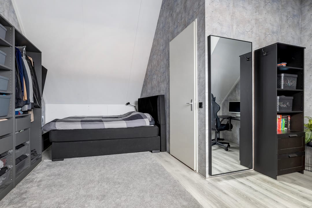 Modern family home in a quiet location in Pendrecht — 41