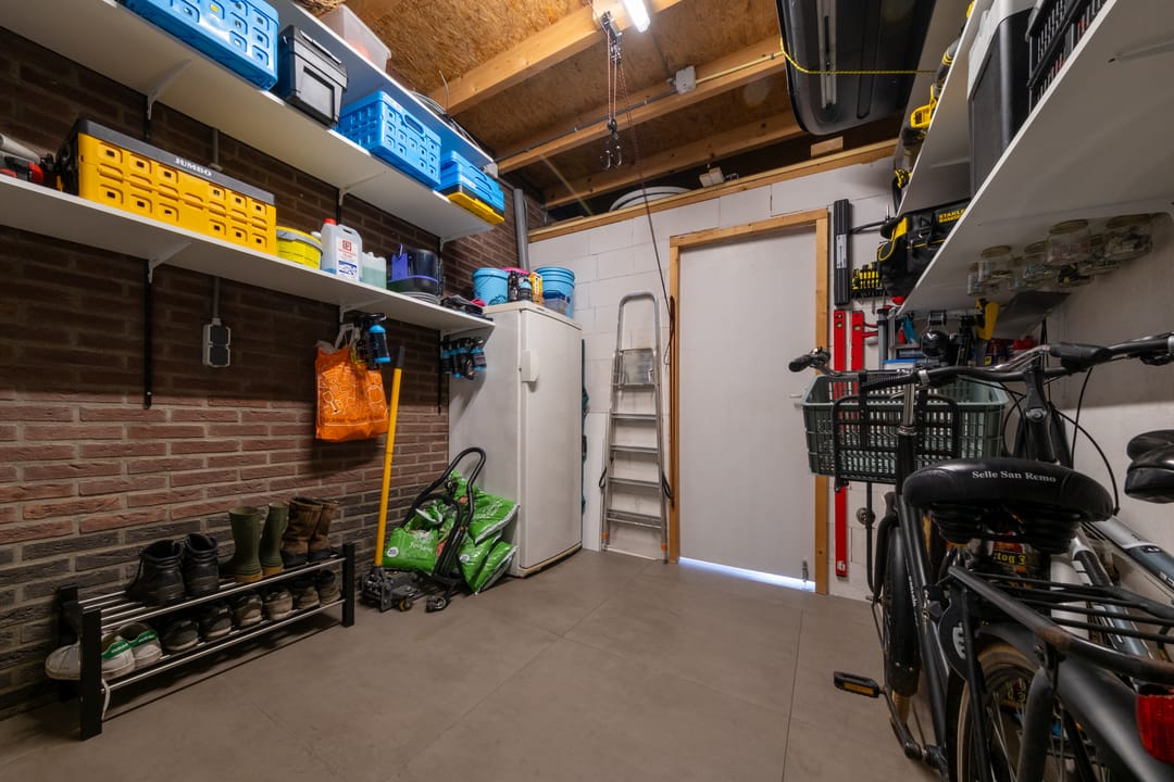 Luxury semi-detached home with Bulthaup kitchen and A+++ energy label in Leek — 38