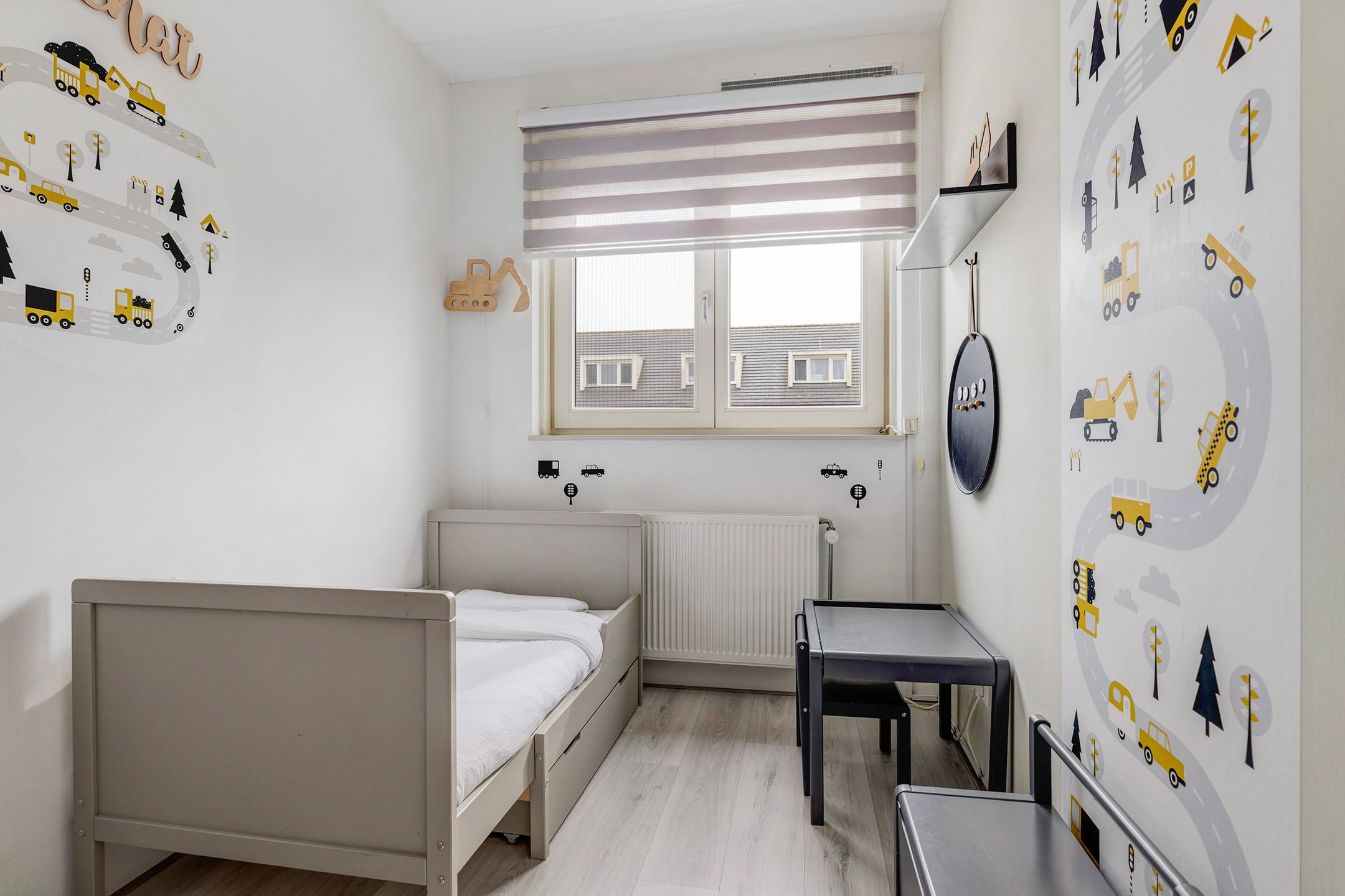 Modern family home in a quiet location in Pendrecht — 27