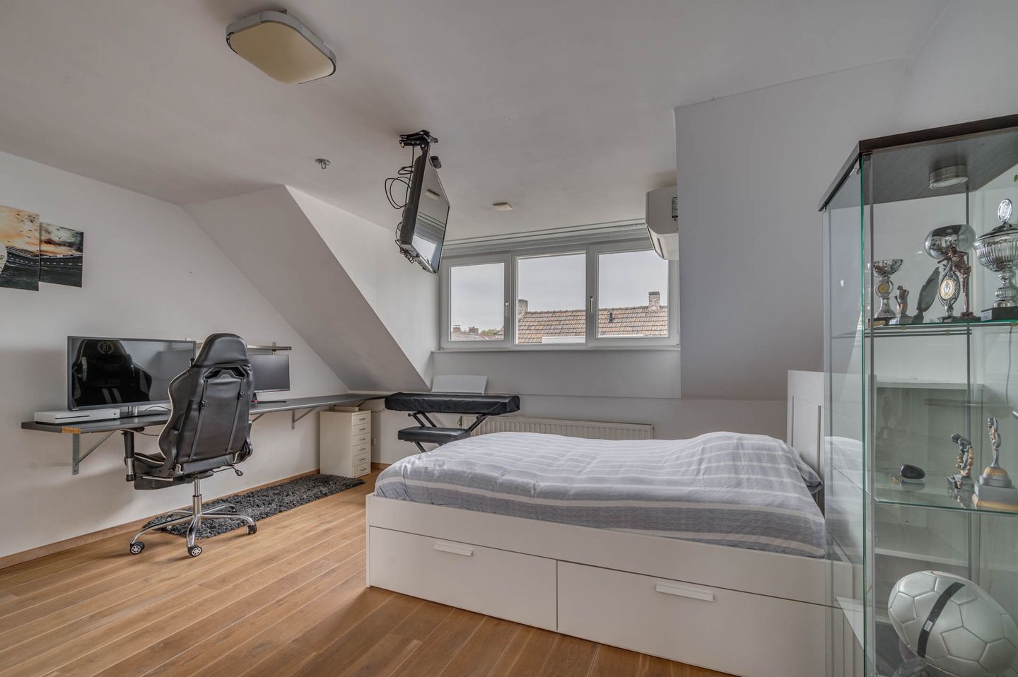 Photo 55 of Elmpterbaan 10-A