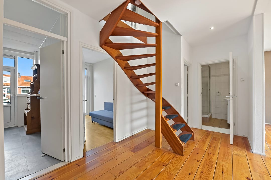 Spacious double upper apartment with multiple bedrooms near Oud-Rijswijk centre — 22