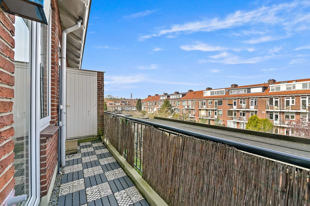 Spacious double upper apartment with multiple bedrooms near Oud-Rijswijk centre — 16