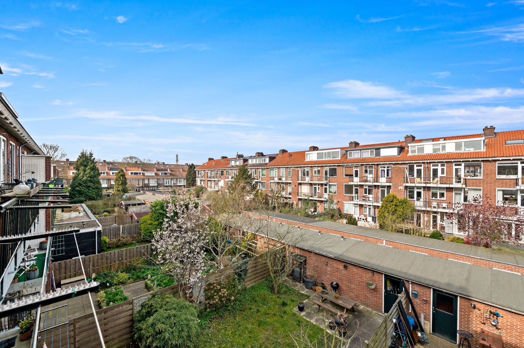 Spacious double upper apartment with multiple bedrooms near Oud-Rijswijk centre — 18