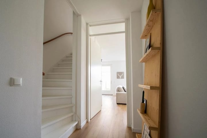 Photo 2 of Meuserstraat 69