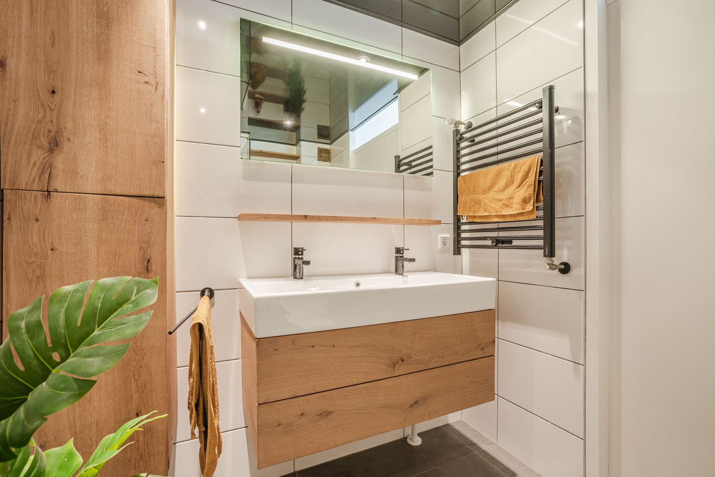 Spacious Corner Home with 5 Bedrooms and Sunny South-Facing Garden in Zwolle-Zuid — 25