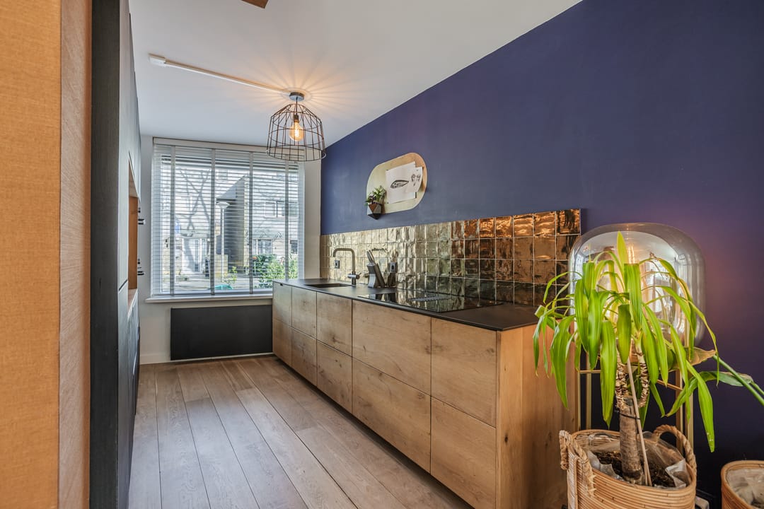 Spacious Corner Home with 5 Bedrooms and Sunny South-Facing Garden in Zwolle-Zuid — 13