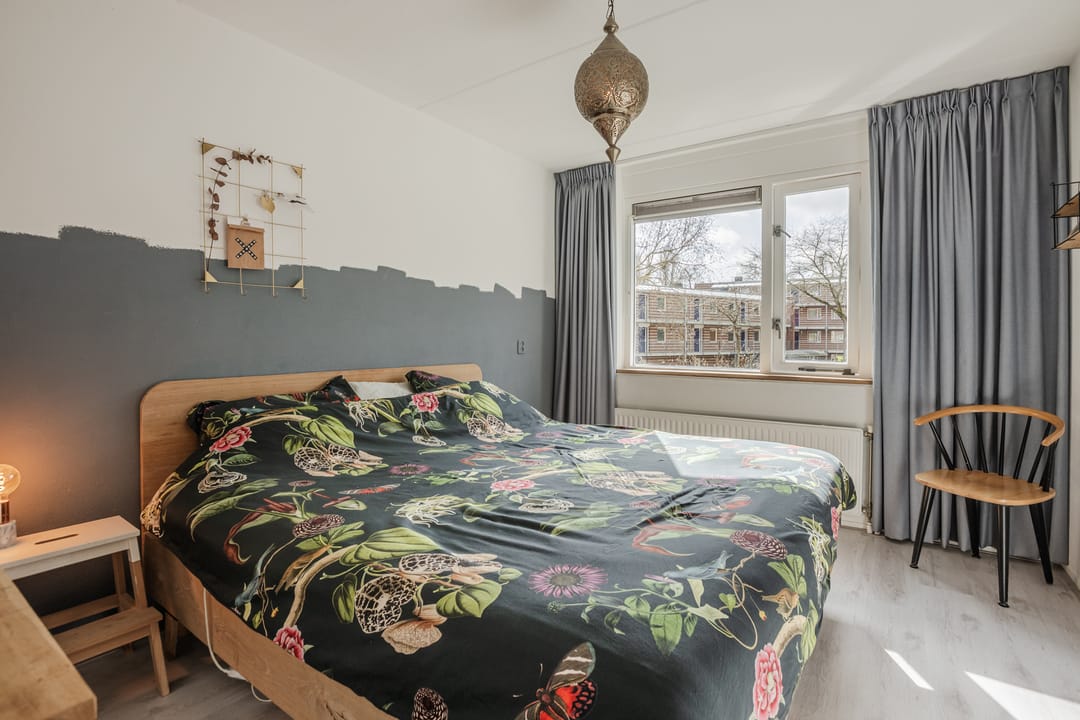 Spacious Corner Home with 5 Bedrooms and Sunny South-Facing Garden in Zwolle-Zuid — 17