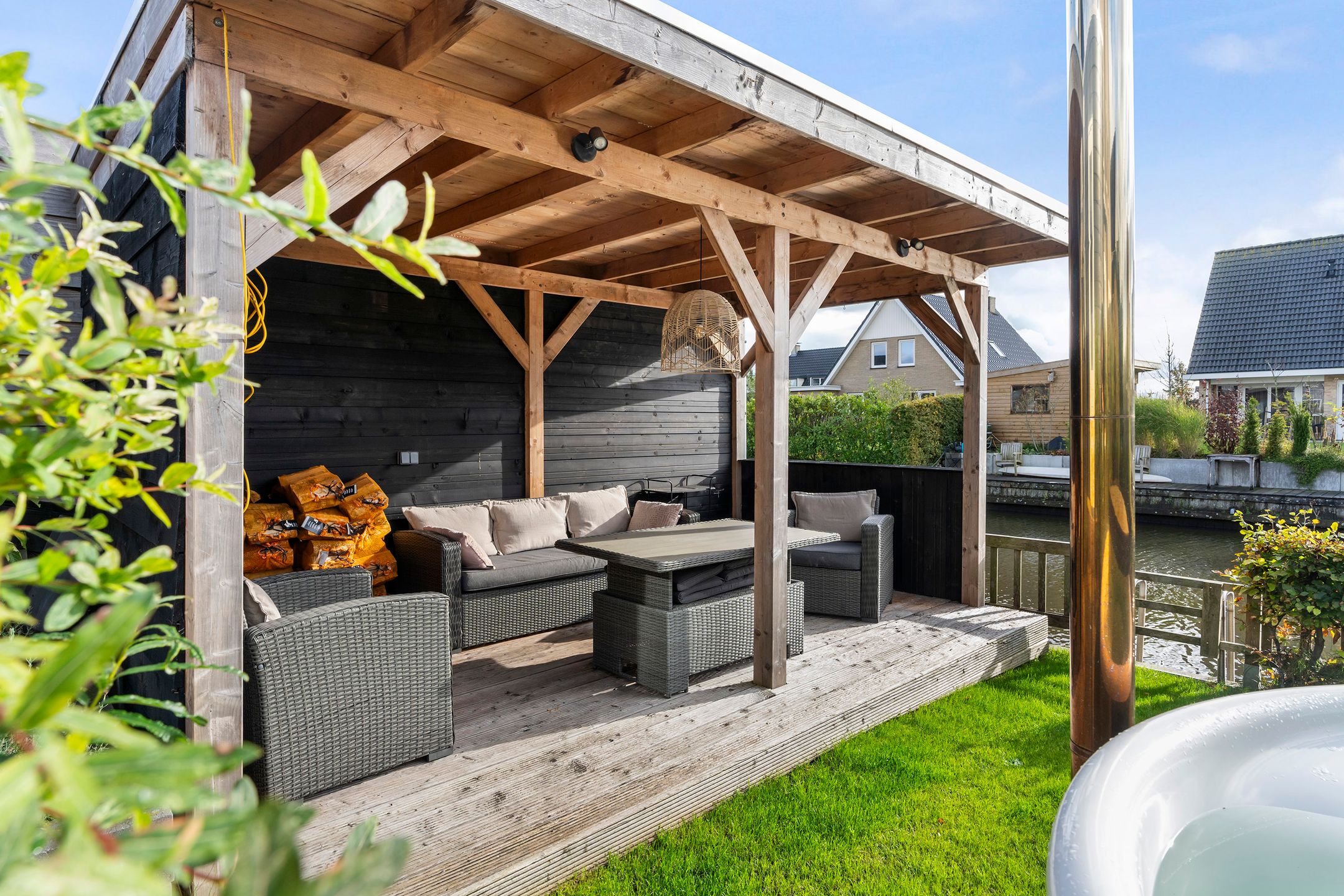 Modern Waterfront Semi-Detached Home with Private Moorings in Franeker — 32