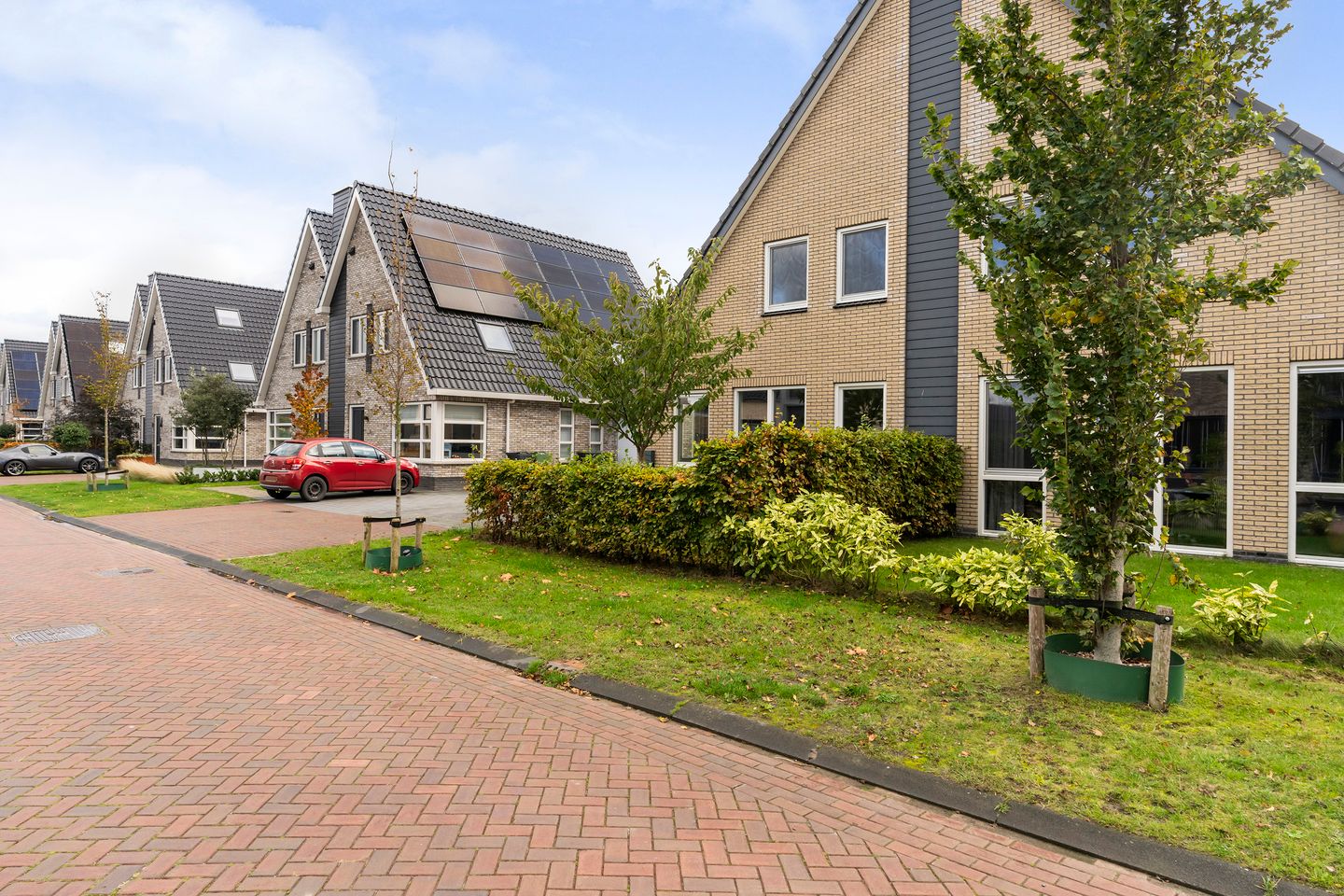 Modern Waterfront Semi-Detached Home with Private Moorings in Franeker — 44