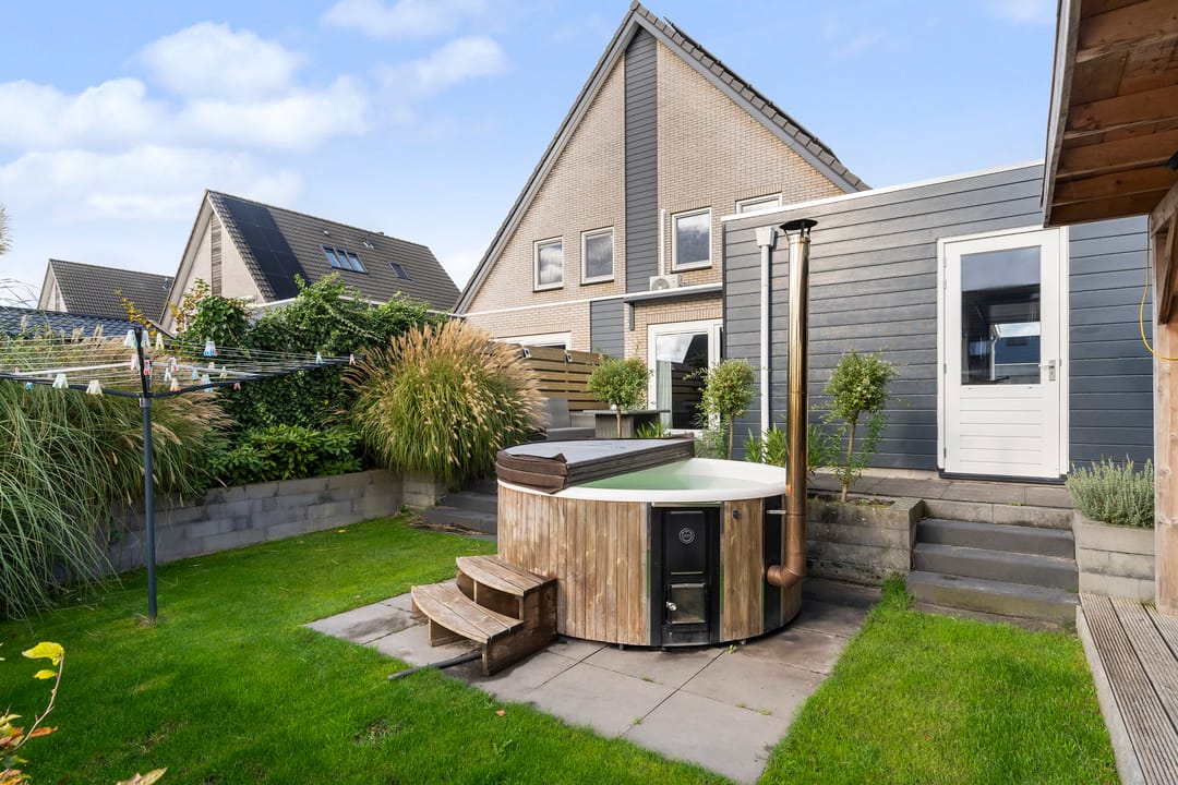 Modern Waterfront Semi-Detached Home with Private Moorings in Franeker — 34