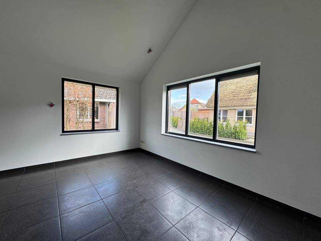 Detached Home with Four Bedrooms in Green Park Setting — 12