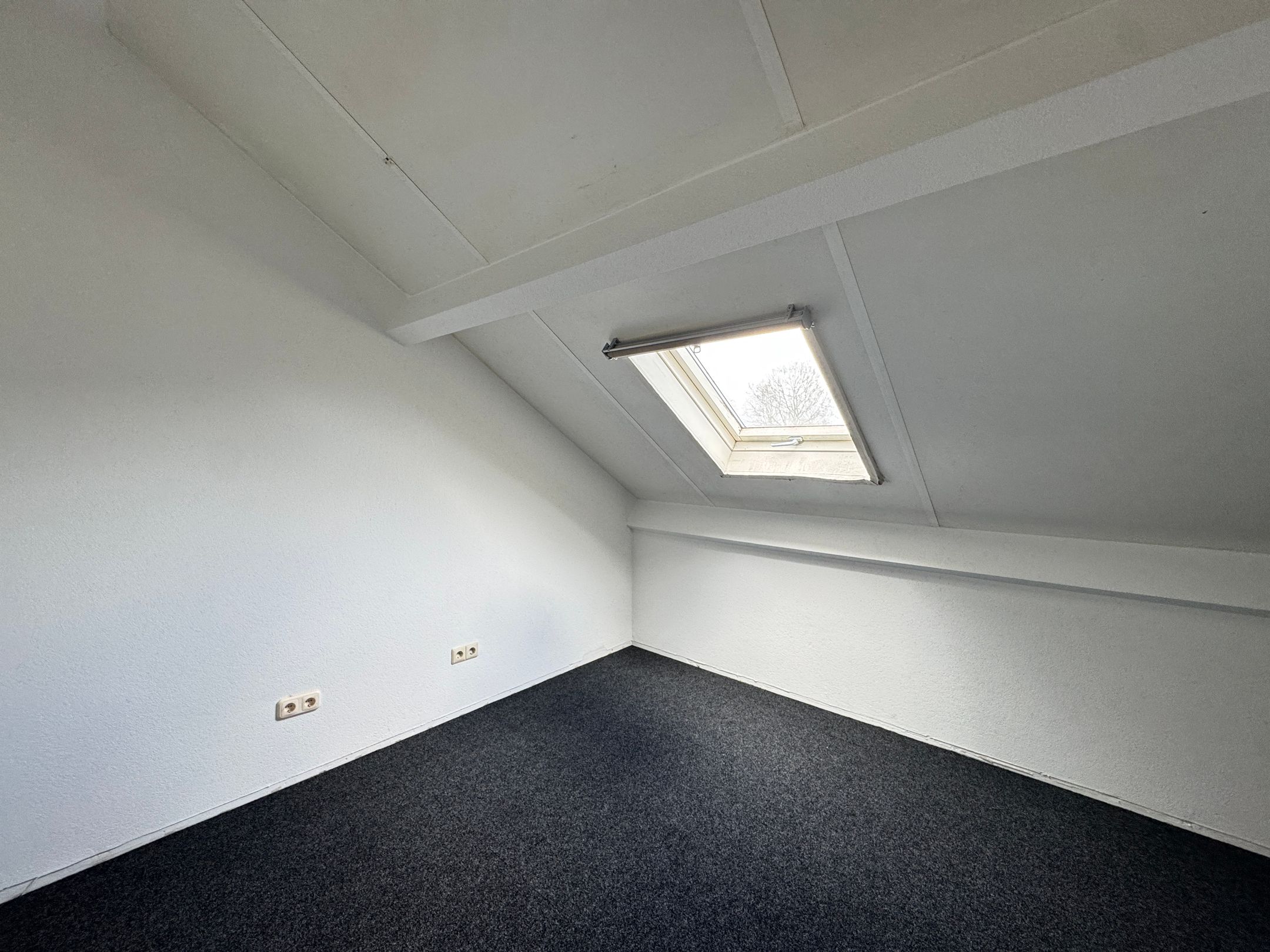 Detached Home with Four Bedrooms in Green Park Setting — 21