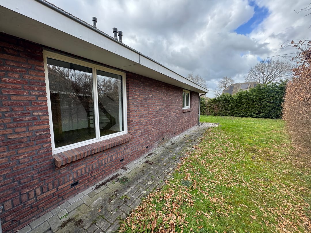 Detached Home with Four Bedrooms in Green Park Setting — 26
