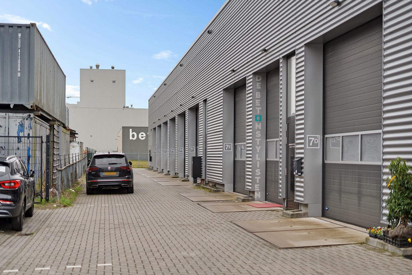 View photo 2 of Spoelstraat 7-h