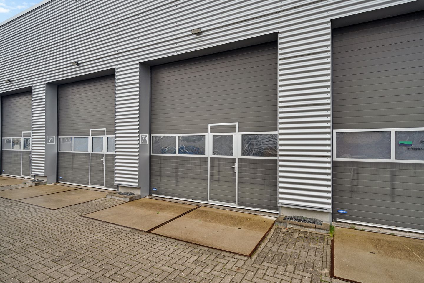 View photo 1 of Spoelstraat 7-h