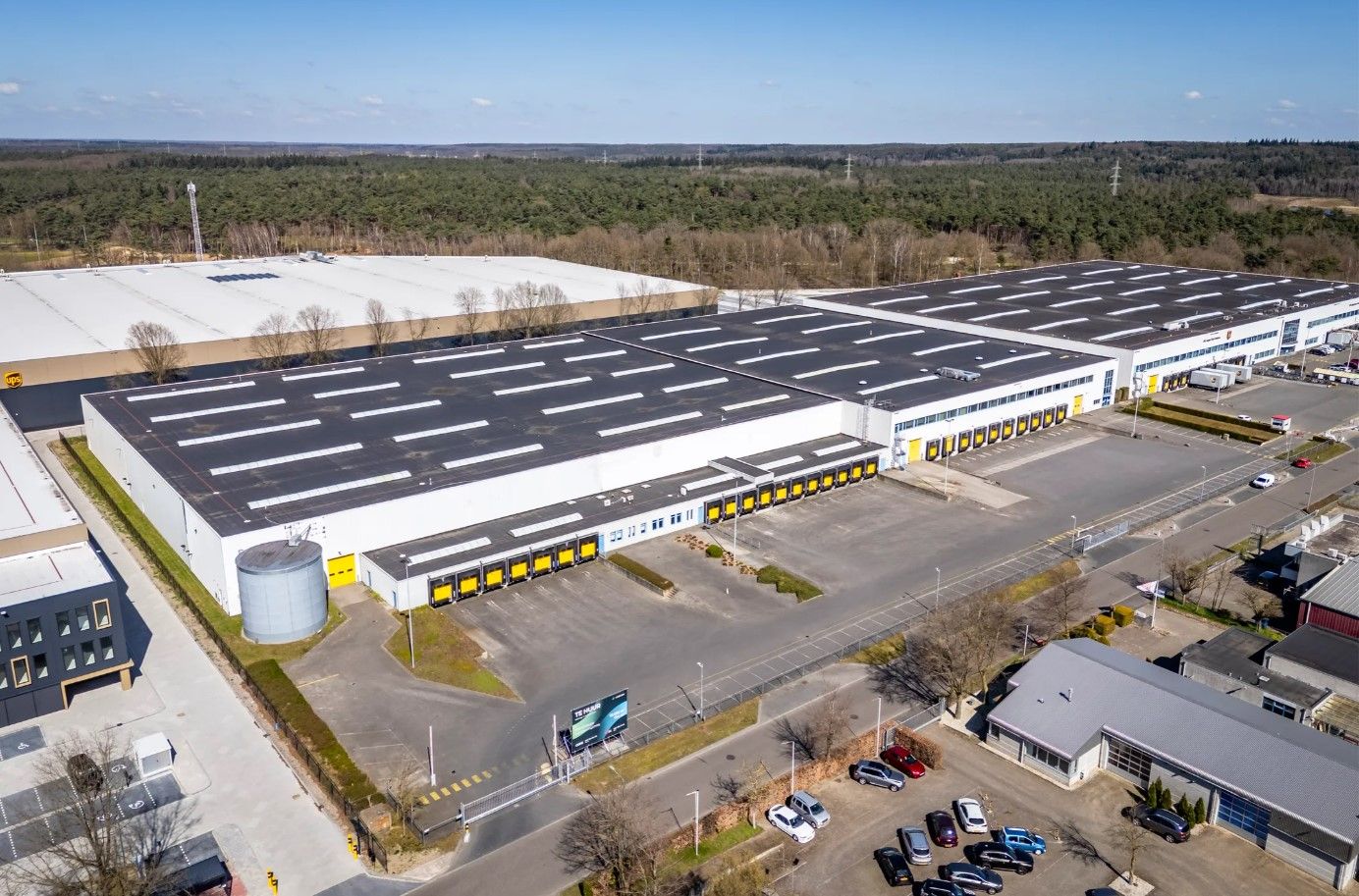 Bekijk foto 2 van Veldweg 3