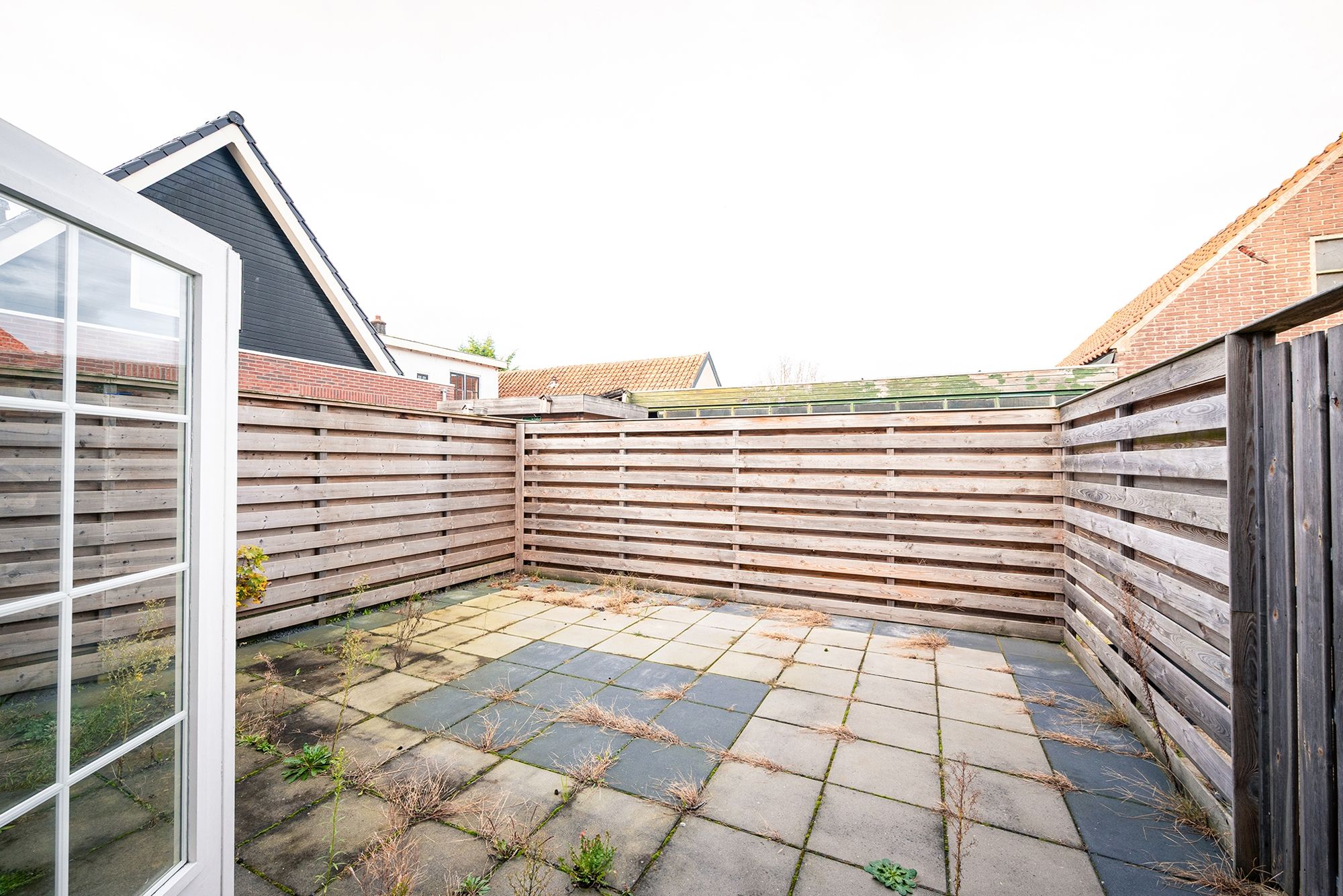 Spacious Characteristic Corner House with Private Parking in Central Nieuw-Vennep — 18