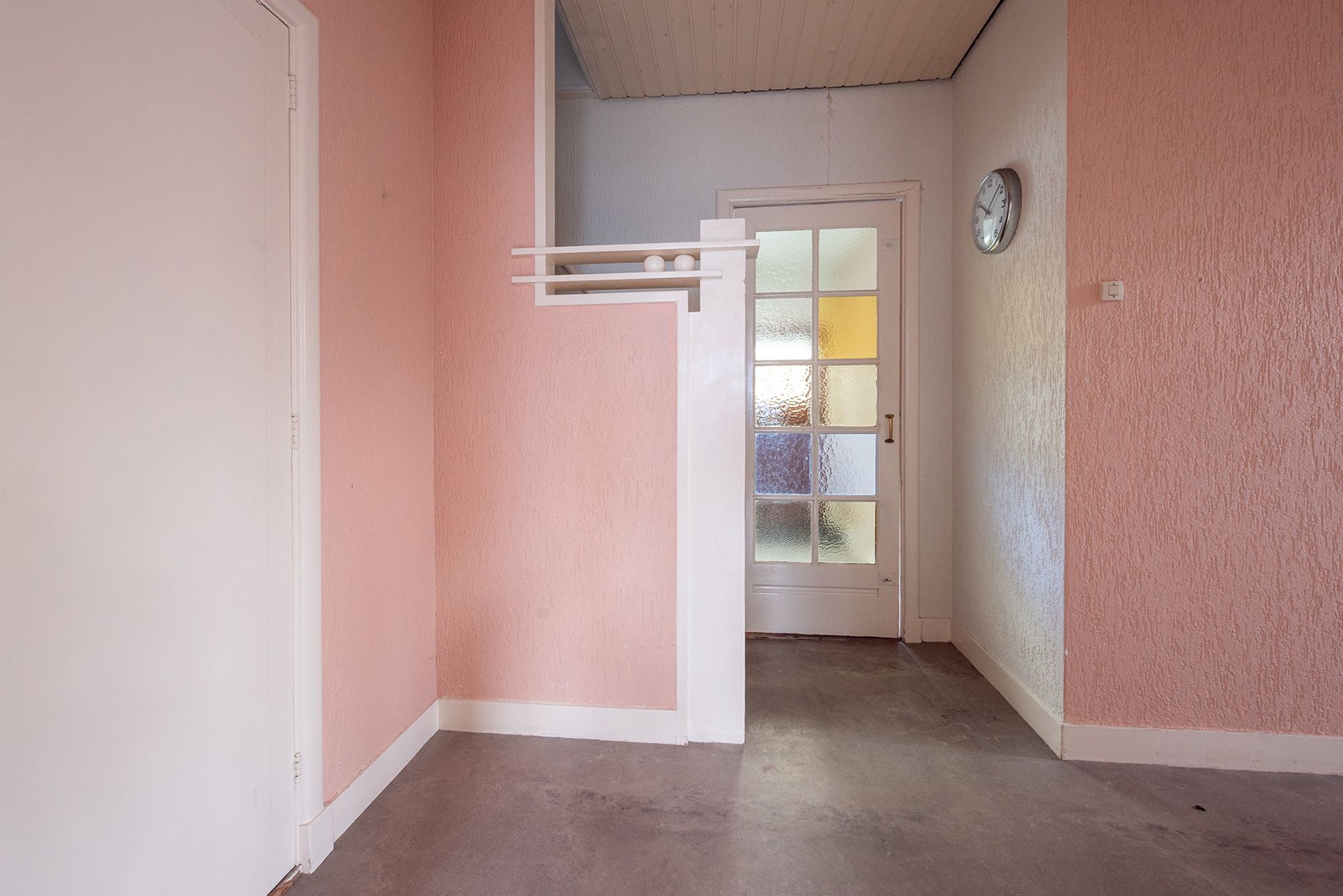 Spacious Characteristic Corner House with Private Parking in Central Nieuw-Vennep — 21