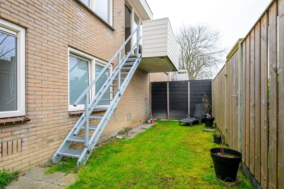 Foto 16 van Esdoornstraat 11