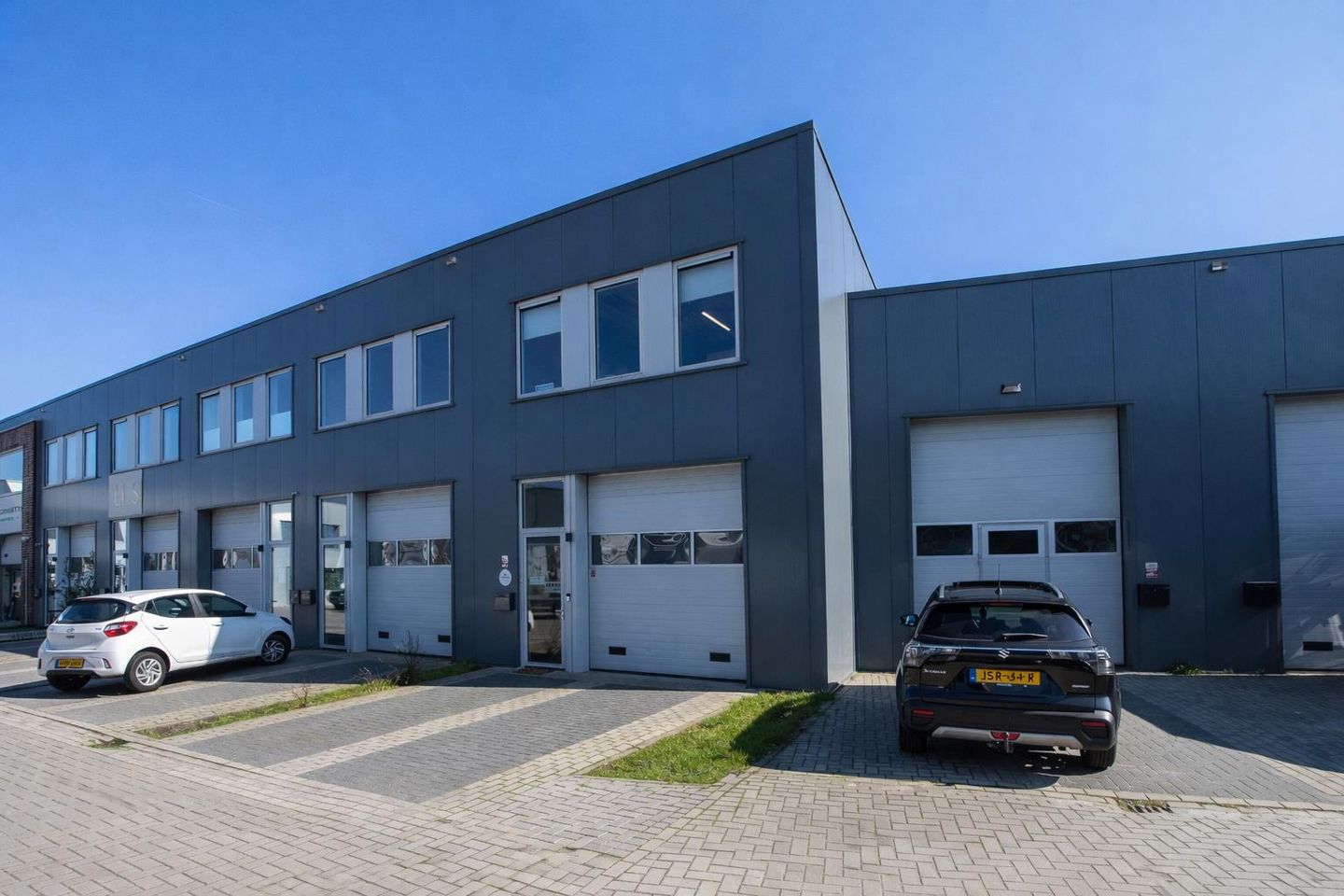 Bekijk foto 1 van Koningsbergenweg 44