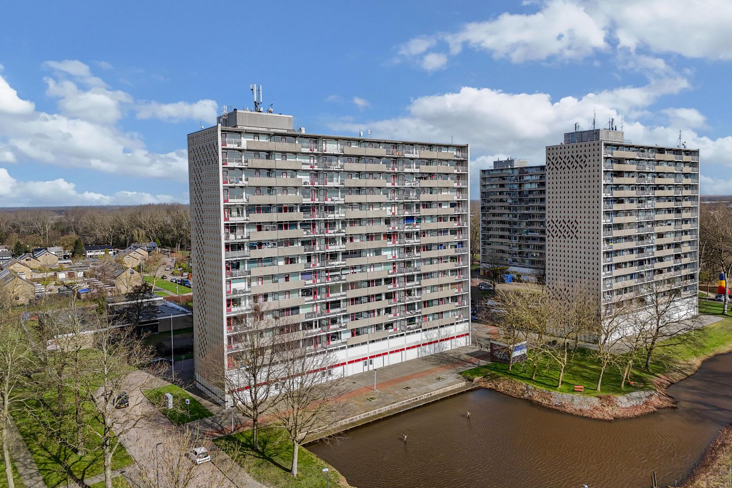 Foto 1 van Tjaarda 24