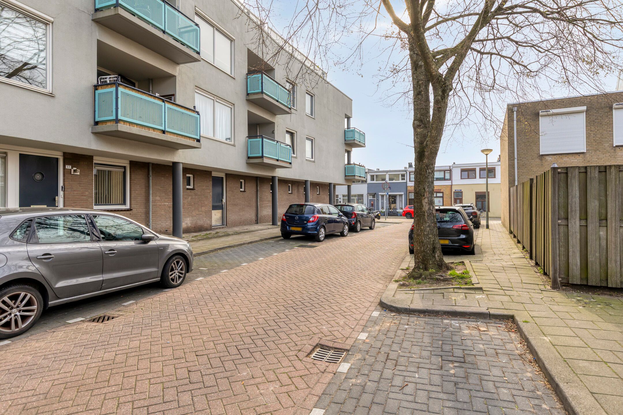 Spacious Corner Apartment with Sunny Terrace in Schiedam Noletbuurt — 15