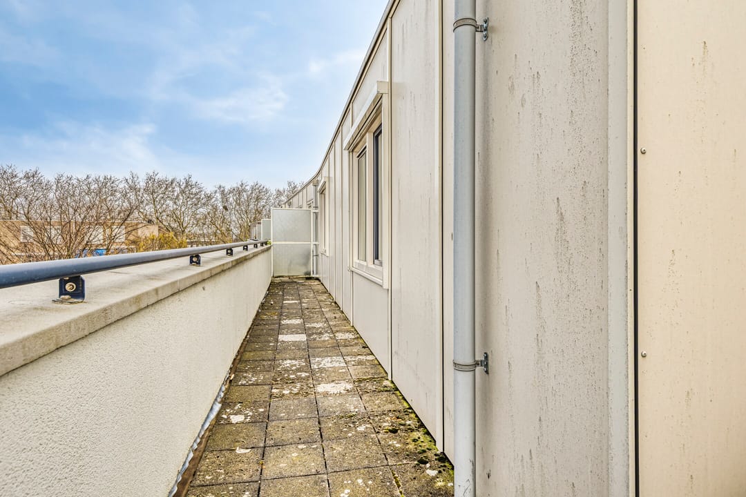 Spacious Corner Apartment with Sunny Terrace in Schiedam Noletbuurt — 23
