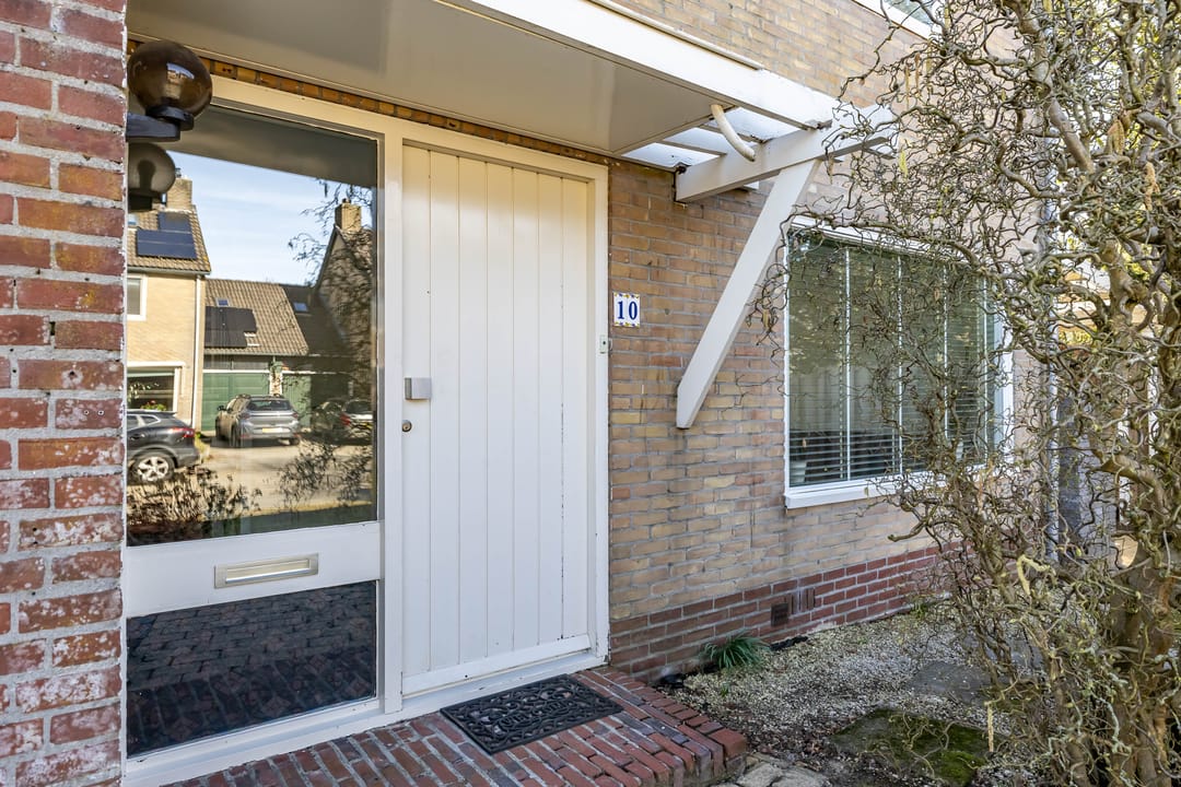 Foto 8 van Leeuwerikstraat 10