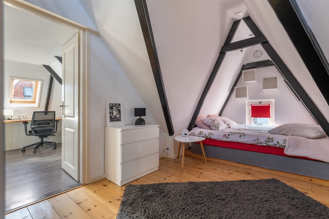 Characteristic and Spacious Semi-Detached Townhouse with Comfort and Charm — 30