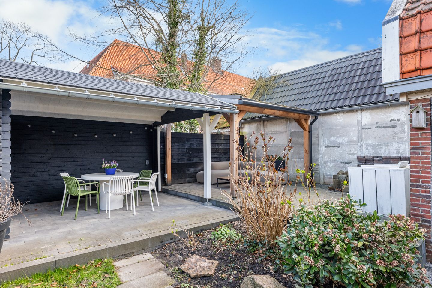 Characteristic and Spacious Semi-Detached Townhouse with Comfort and Charm — 43