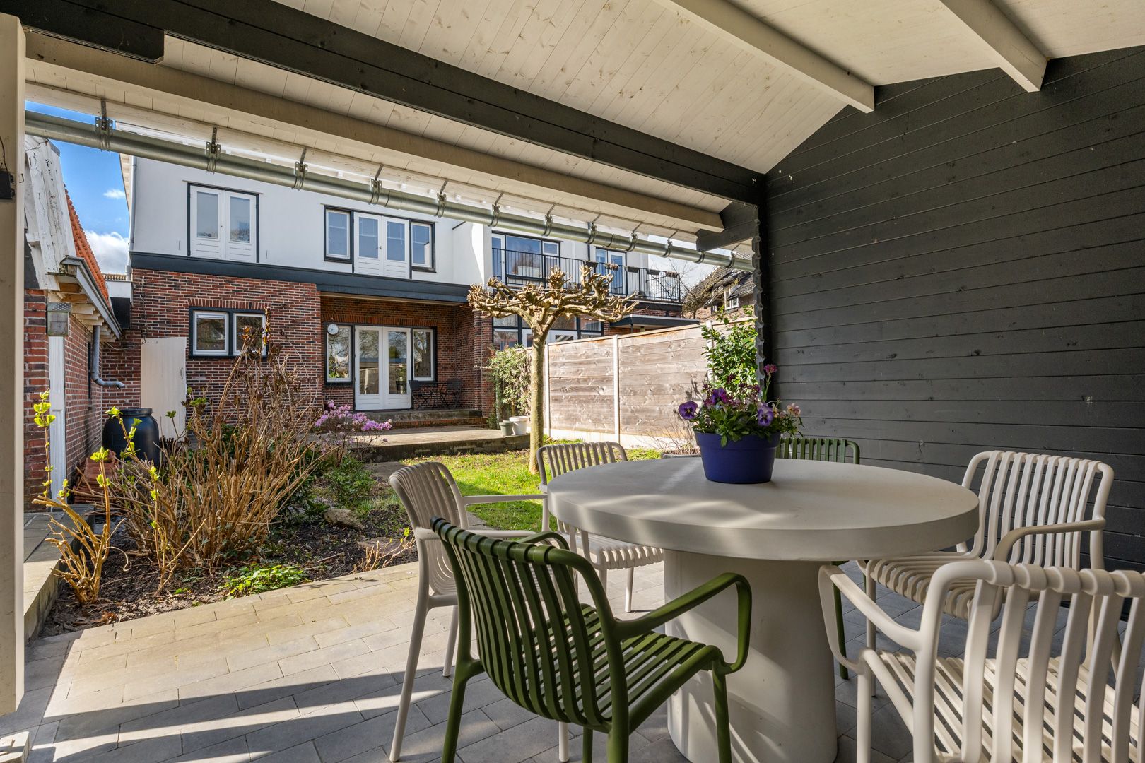 Characteristic and Spacious Semi-Detached Townhouse with Comfort and Charm — 44