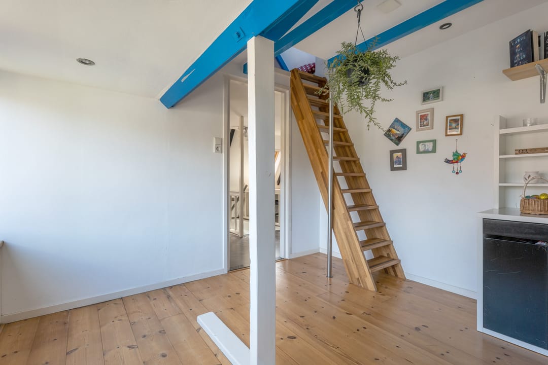 Characteristic and Spacious Semi-Detached Townhouse with Comfort and Charm — 36
