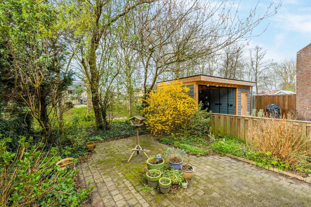 Spacious Family Home with Garage and Sunny Southwest Garden in Child-Friendly Katwijk Neighborhood — 37