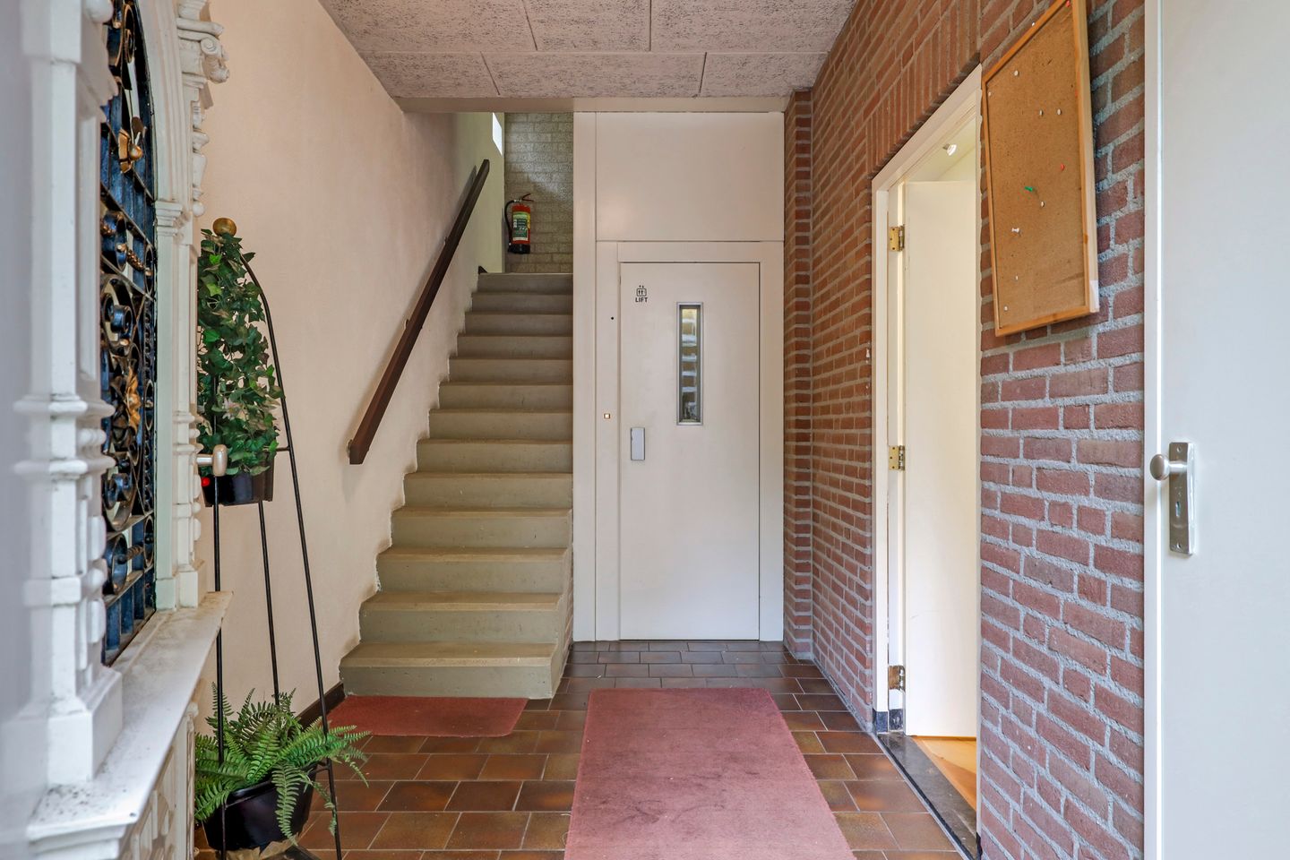 Bekijk foto 5 van Mr. Franckenstraat 80