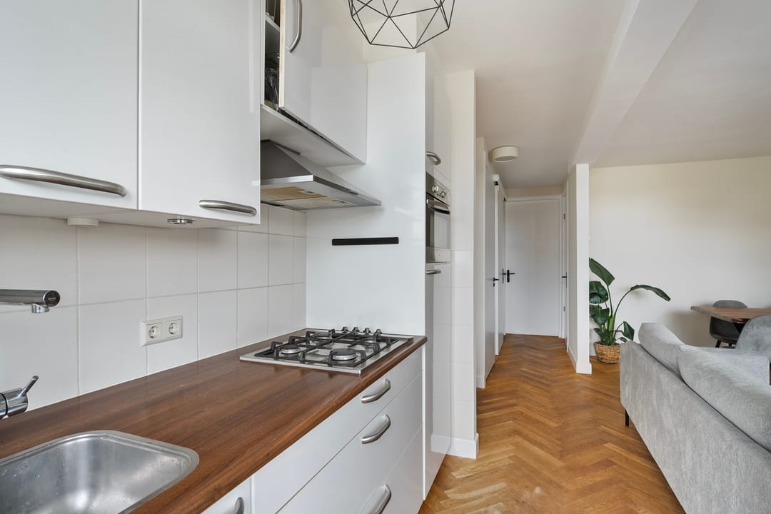 Photo 8 of Zeverijnstraat 65