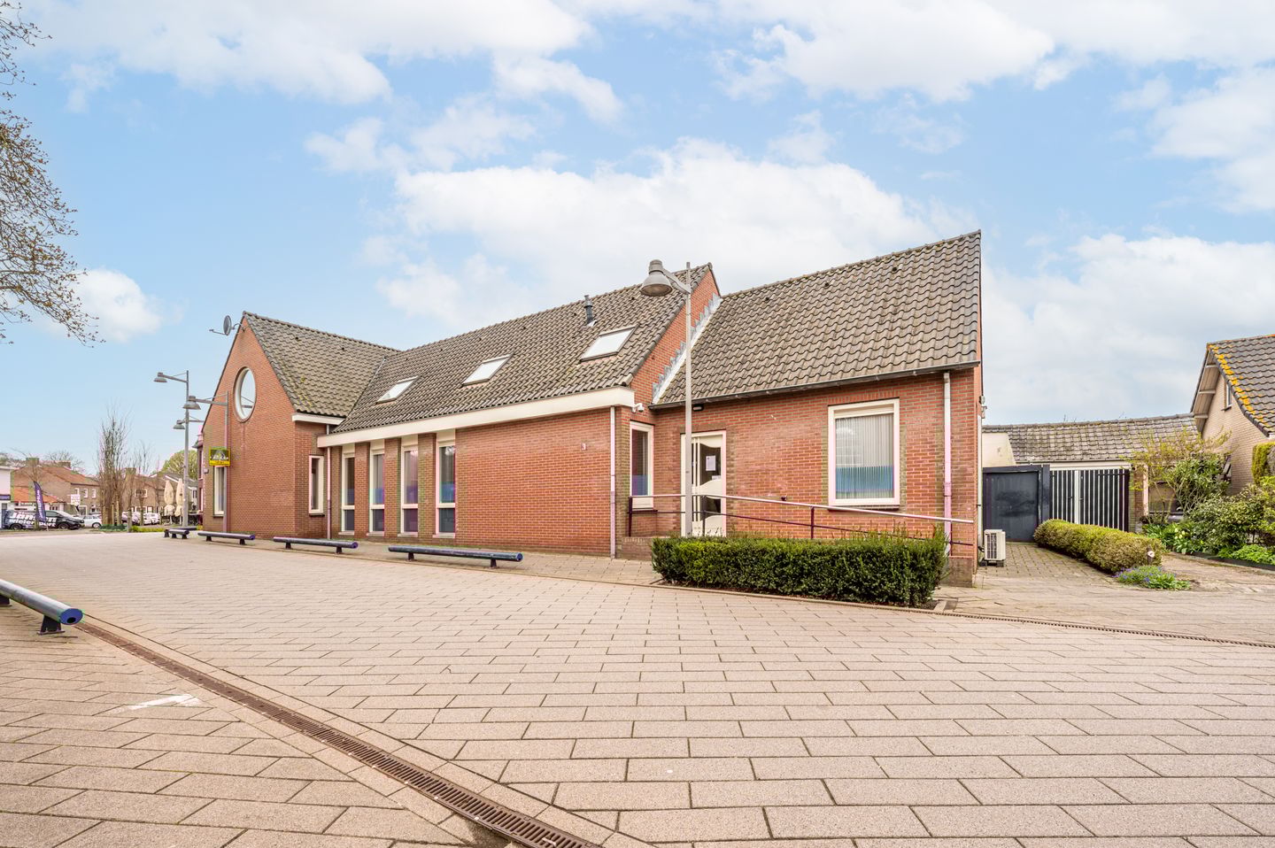 View photo 2 of Dorpsstraat 69